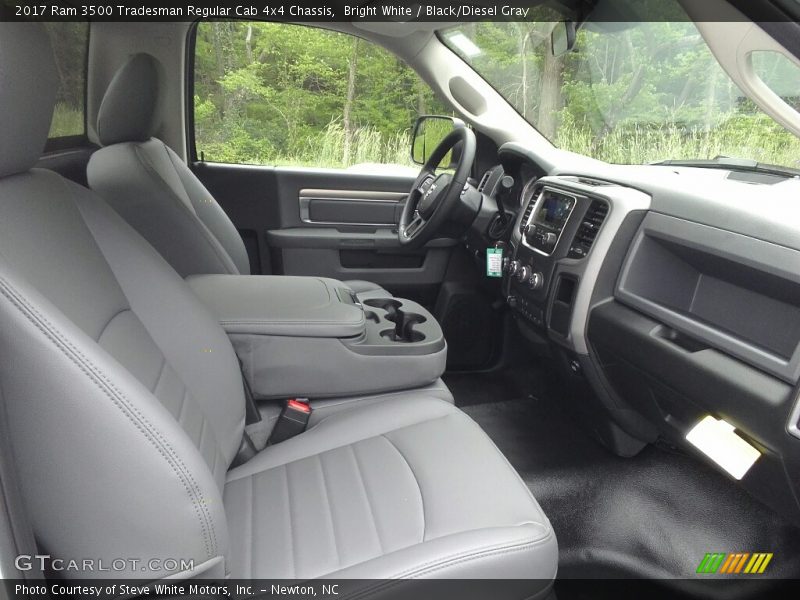 Bright White / Black/Diesel Gray 2017 Ram 3500 Tradesman Regular Cab 4x4 Chassis