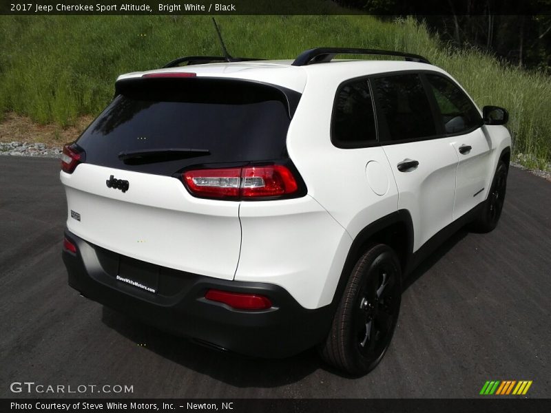 Bright White / Black 2017 Jeep Cherokee Sport Altitude