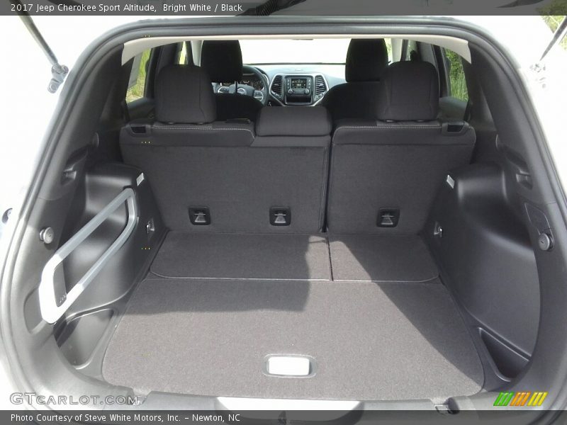 Bright White / Black 2017 Jeep Cherokee Sport Altitude