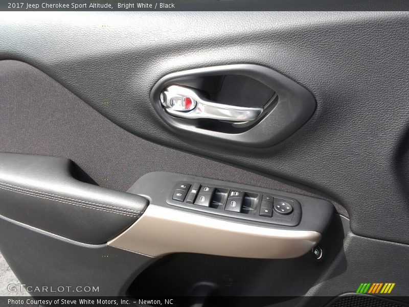 Bright White / Black 2017 Jeep Cherokee Sport Altitude