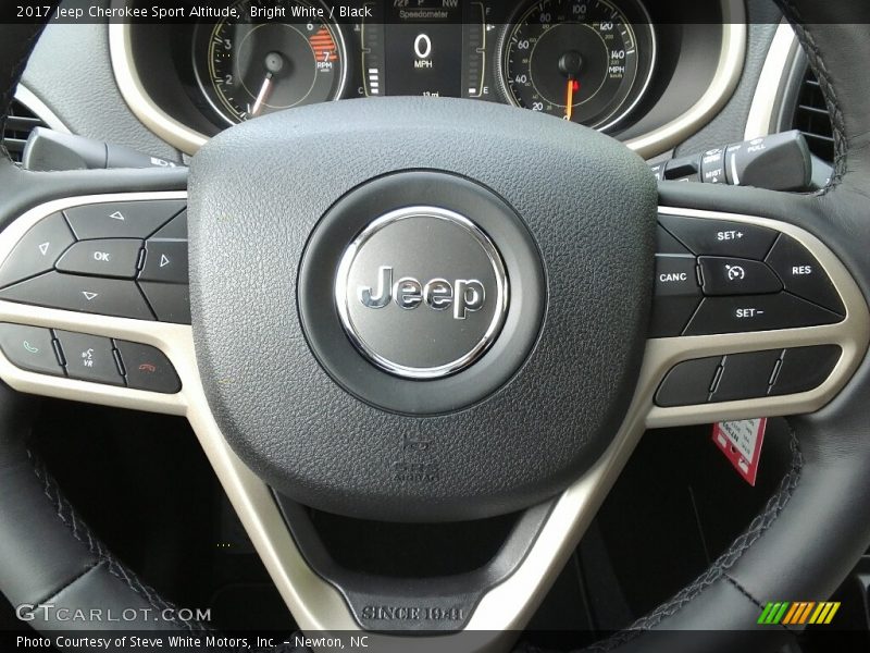 Bright White / Black 2017 Jeep Cherokee Sport Altitude