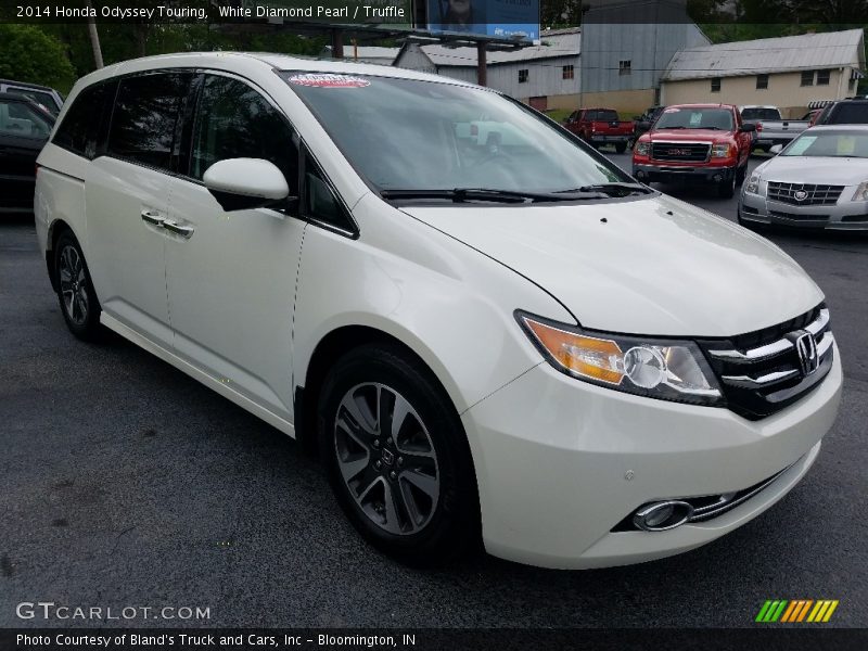 White Diamond Pearl / Truffle 2014 Honda Odyssey Touring