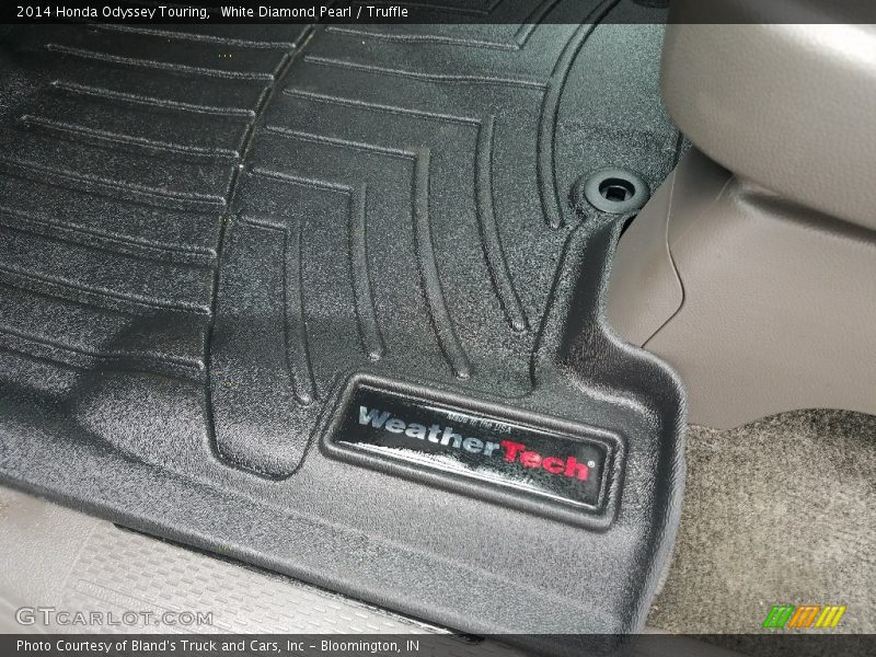 White Diamond Pearl / Truffle 2014 Honda Odyssey Touring