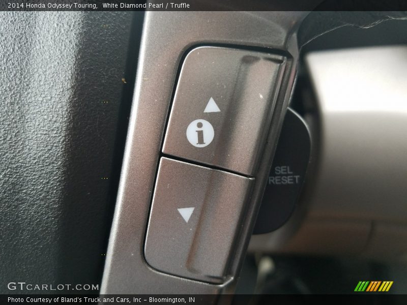 White Diamond Pearl / Truffle 2014 Honda Odyssey Touring