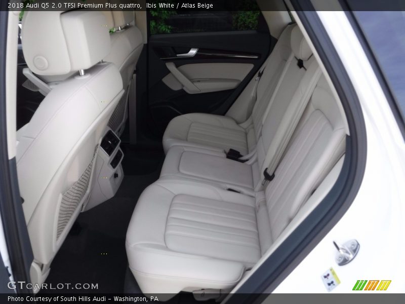 Rear Seat of 2018 Q5 2.0 TFSI Premium Plus quattro