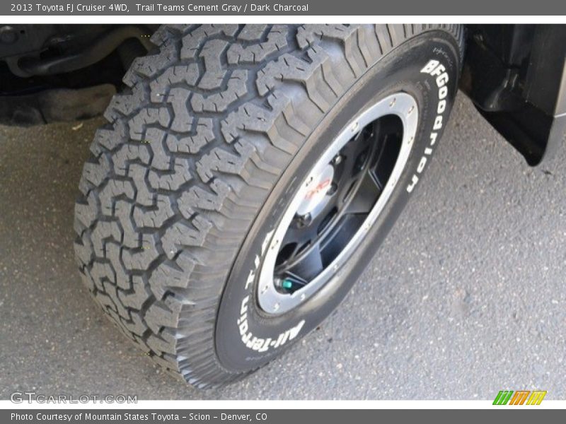 Trail Teams Cement Gray / Dark Charcoal 2013 Toyota FJ Cruiser 4WD