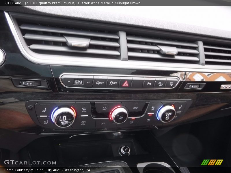 Glacier White Metallic / Nougat Brown 2017 Audi Q7 3.0T quattro Premium Plus