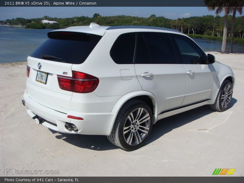 Alpine White / Cinnamon 2011 BMW X5 xDrive 35i