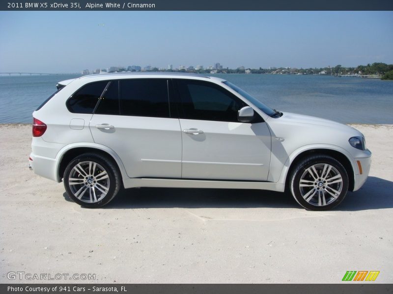 Alpine White / Cinnamon 2011 BMW X5 xDrive 35i