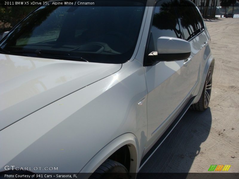 Alpine White / Cinnamon 2011 BMW X5 xDrive 35i