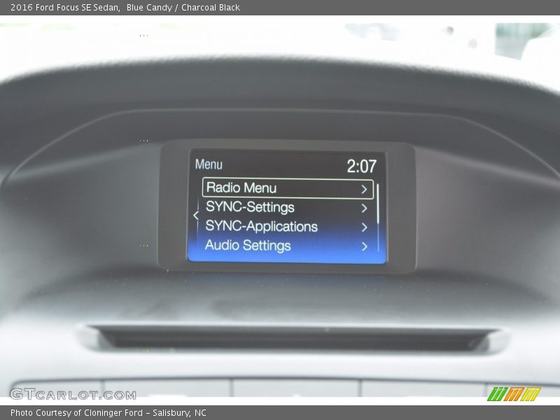 Blue Candy / Charcoal Black 2016 Ford Focus SE Sedan