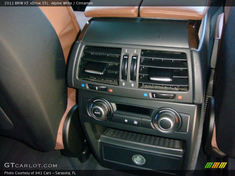 Alpine White / Cinnamon 2011 BMW X5 xDrive 35i