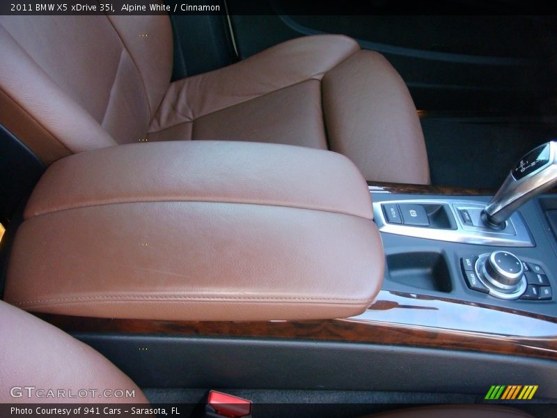Alpine White / Cinnamon 2011 BMW X5 xDrive 35i