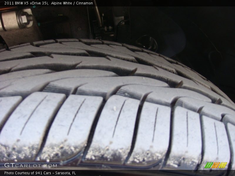 Alpine White / Cinnamon 2011 BMW X5 xDrive 35i