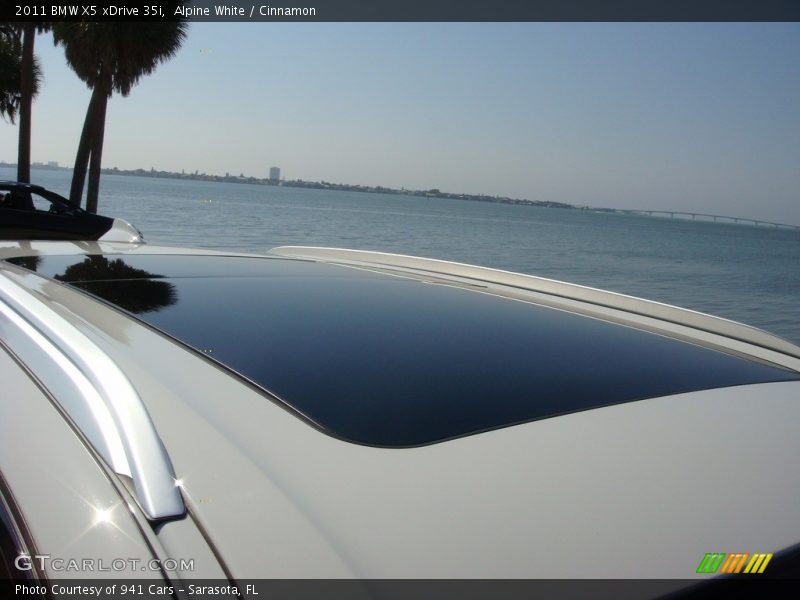 Alpine White / Cinnamon 2011 BMW X5 xDrive 35i
