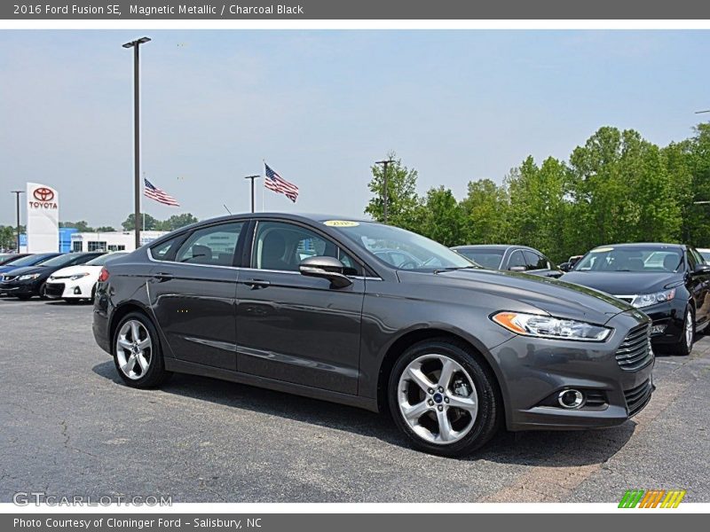 Magnetic Metallic / Charcoal Black 2016 Ford Fusion SE