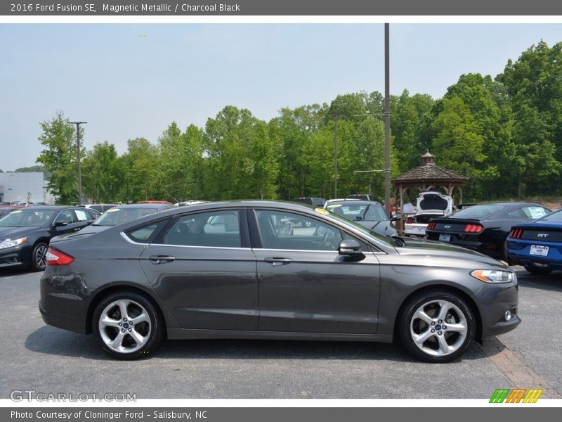 Magnetic Metallic / Charcoal Black 2016 Ford Fusion SE