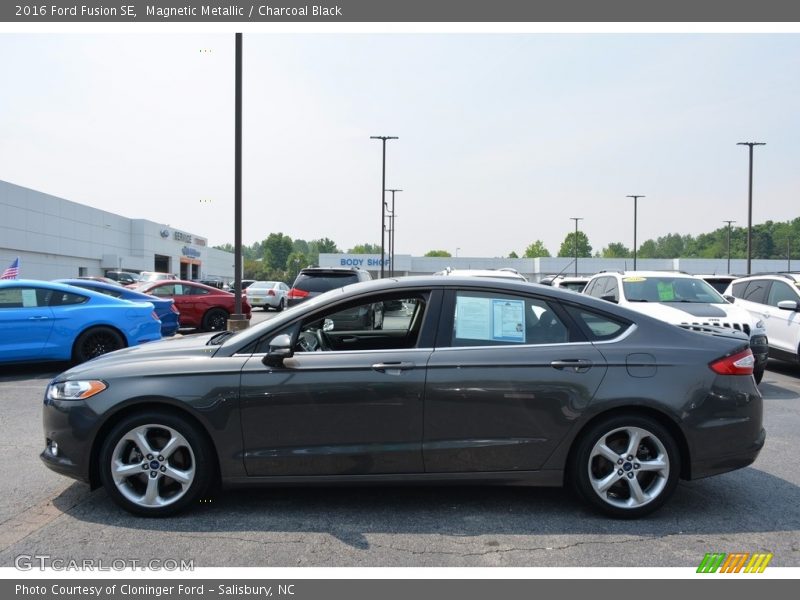 Magnetic Metallic / Charcoal Black 2016 Ford Fusion SE