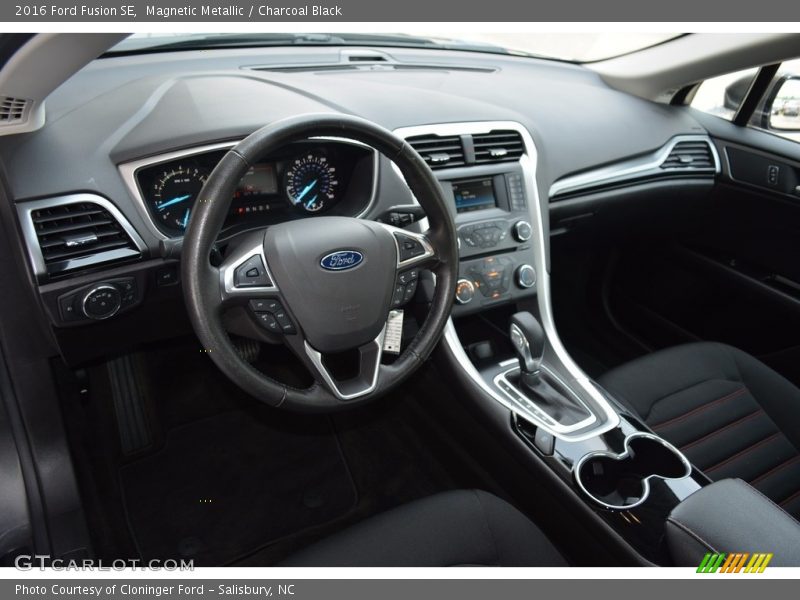 Magnetic Metallic / Charcoal Black 2016 Ford Fusion SE
