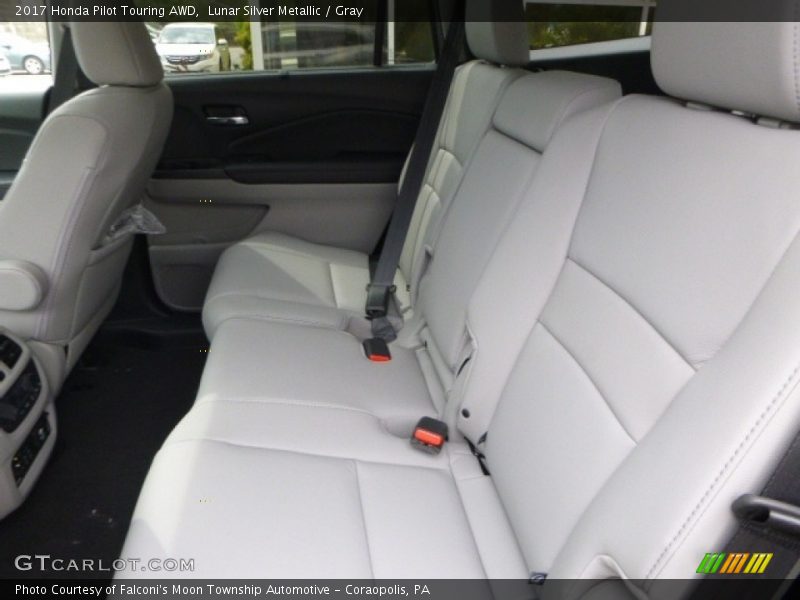 Lunar Silver Metallic / Gray 2017 Honda Pilot Touring AWD