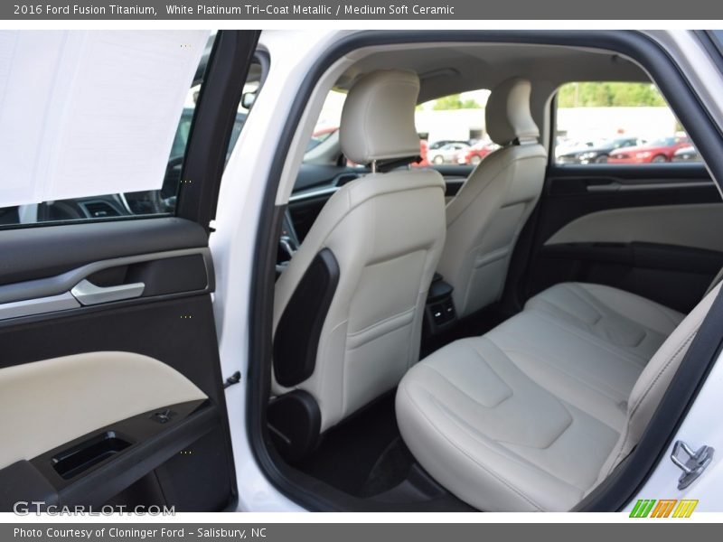 White Platinum Tri-Coat Metallic / Medium Soft Ceramic 2016 Ford Fusion Titanium