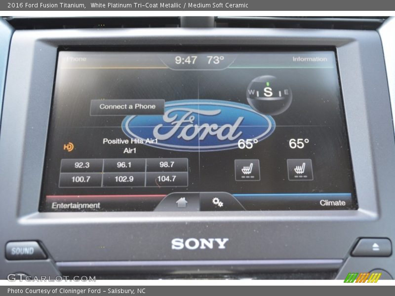 White Platinum Tri-Coat Metallic / Medium Soft Ceramic 2016 Ford Fusion Titanium