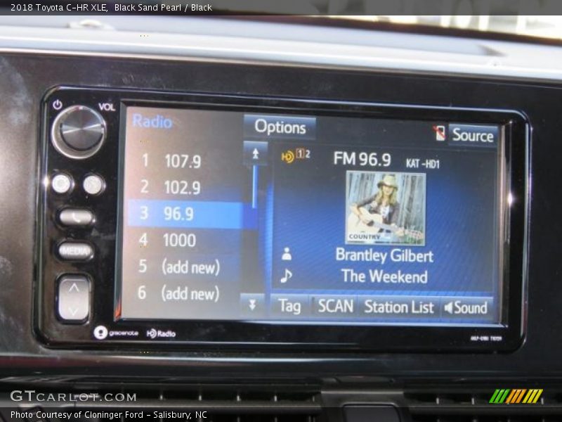 Navigation of 2018 C-HR XLE