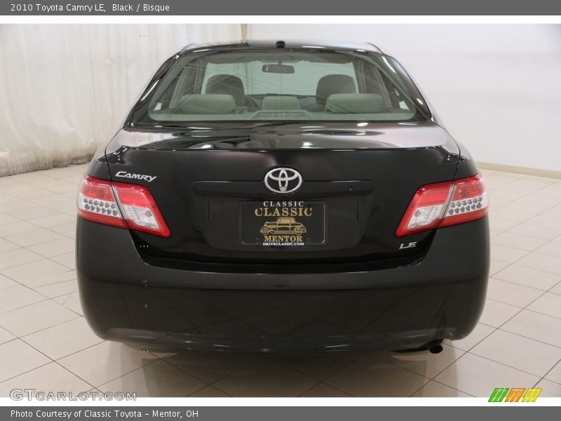Black / Bisque 2010 Toyota Camry LE