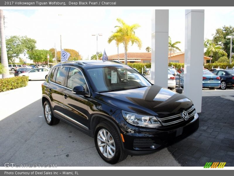 Deep Black Pearl / Charcoal 2017 Volkswagen Tiguan Wolfsburg