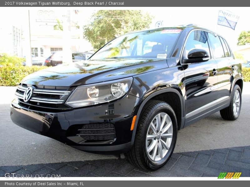 Deep Black Pearl / Charcoal 2017 Volkswagen Tiguan Wolfsburg