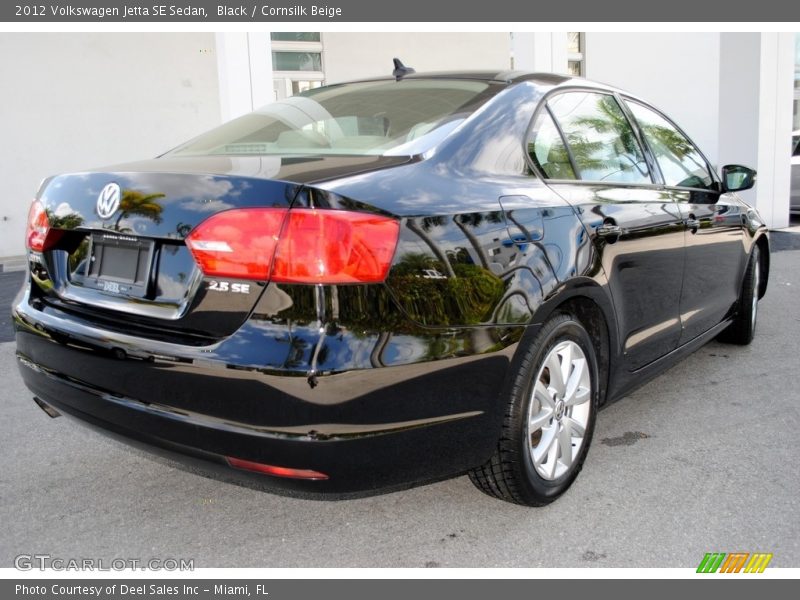 Black / Cornsilk Beige 2012 Volkswagen Jetta SE Sedan