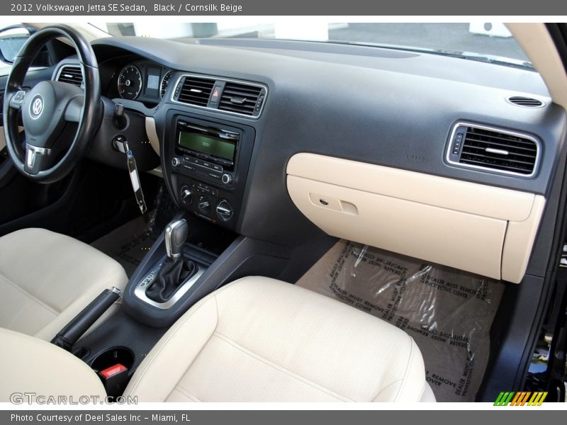 Black / Cornsilk Beige 2012 Volkswagen Jetta SE Sedan