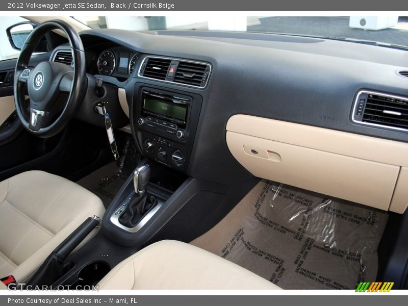 Black / Cornsilk Beige 2012 Volkswagen Jetta SE Sedan
