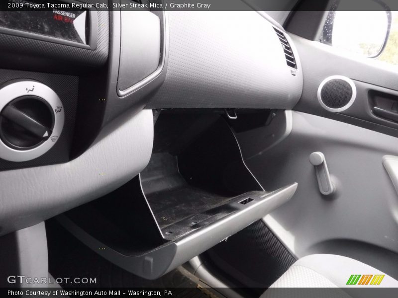 Silver Streak Mica / Graphite Gray 2009 Toyota Tacoma Regular Cab