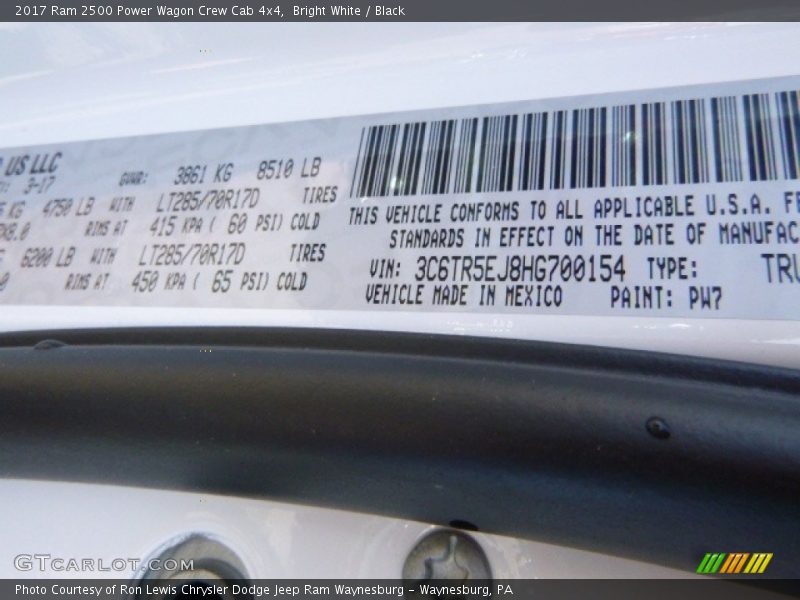 Bright White / Black 2017 Ram 2500 Power Wagon Crew Cab 4x4