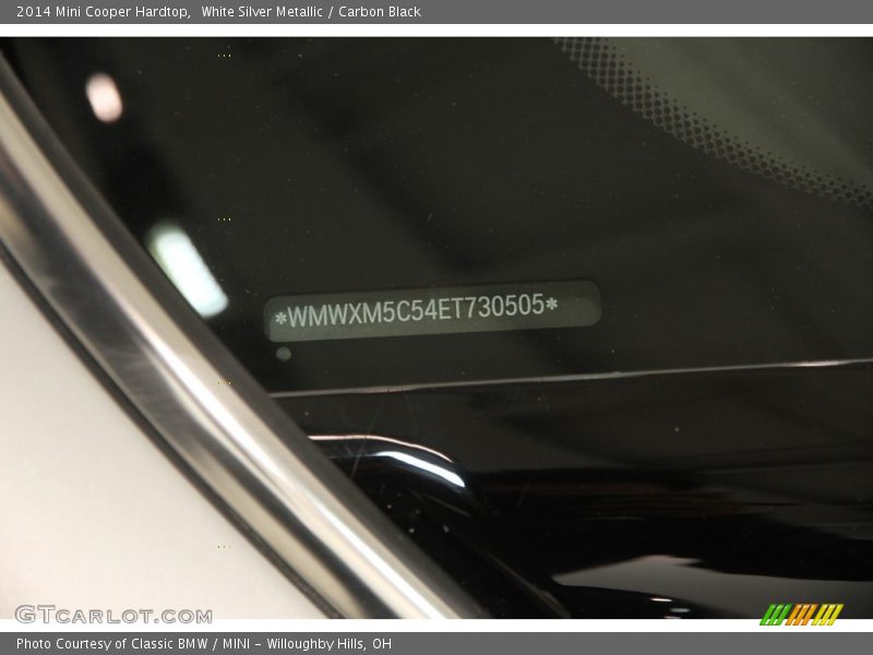 White Silver Metallic / Carbon Black 2014 Mini Cooper Hardtop