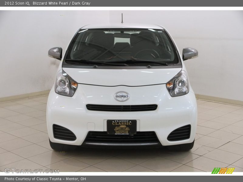 Blizzard White Pearl / Dark Gray 2012 Scion iQ