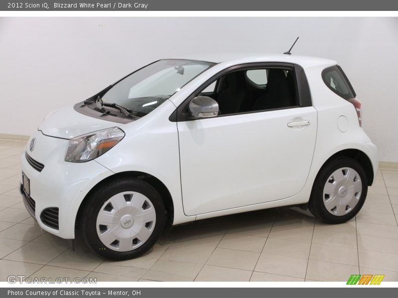 Blizzard White Pearl / Dark Gray 2012 Scion iQ