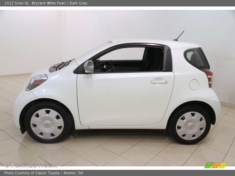 Blizzard White Pearl / Dark Gray 2012 Scion iQ