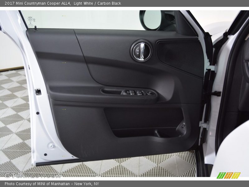 Light White / Carbon Black 2017 Mini Countryman Cooper ALL4