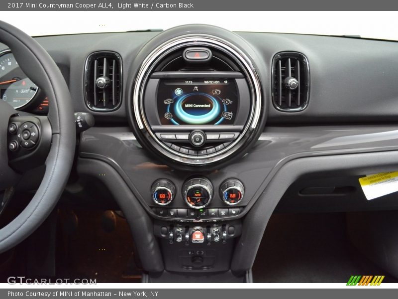 Light White / Carbon Black 2017 Mini Countryman Cooper ALL4