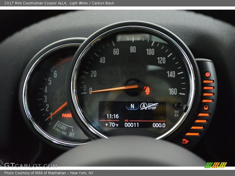 Light White / Carbon Black 2017 Mini Countryman Cooper ALL4