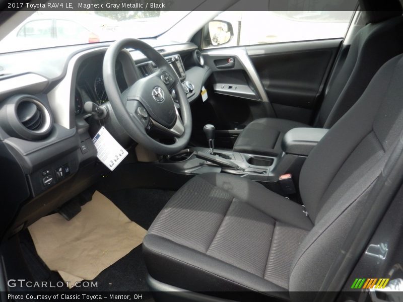 Magnetic Gray Metallic / Black 2017 Toyota RAV4 LE