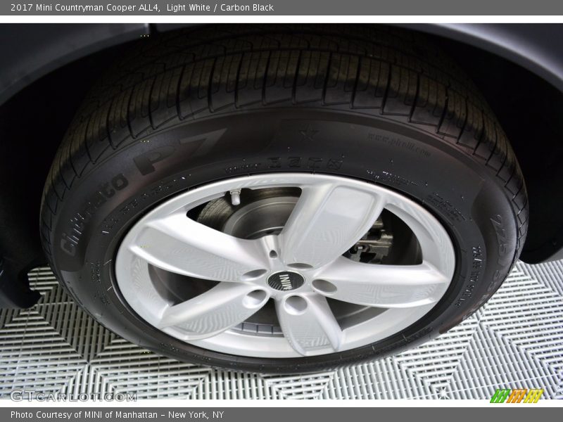 Light White / Carbon Black 2017 Mini Countryman Cooper ALL4