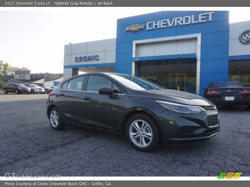 Nightfall Gray Metallic / Jet Black 2017 Chevrolet Cruze LT