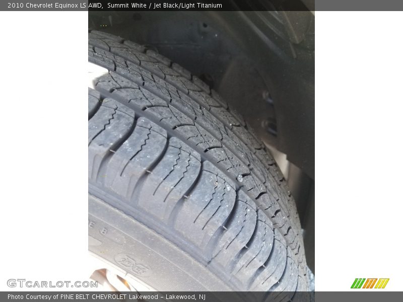 Summit White / Jet Black/Light Titanium 2010 Chevrolet Equinox LS AWD