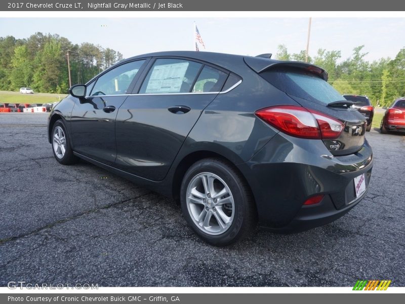 Nightfall Gray Metallic / Jet Black 2017 Chevrolet Cruze LT