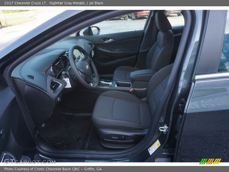 Nightfall Gray Metallic / Jet Black 2017 Chevrolet Cruze LT