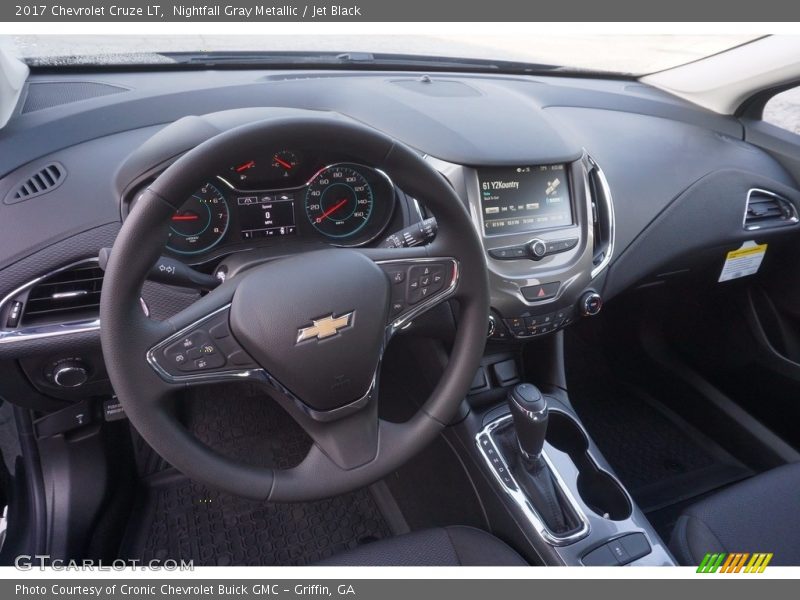 Nightfall Gray Metallic / Jet Black 2017 Chevrolet Cruze LT
