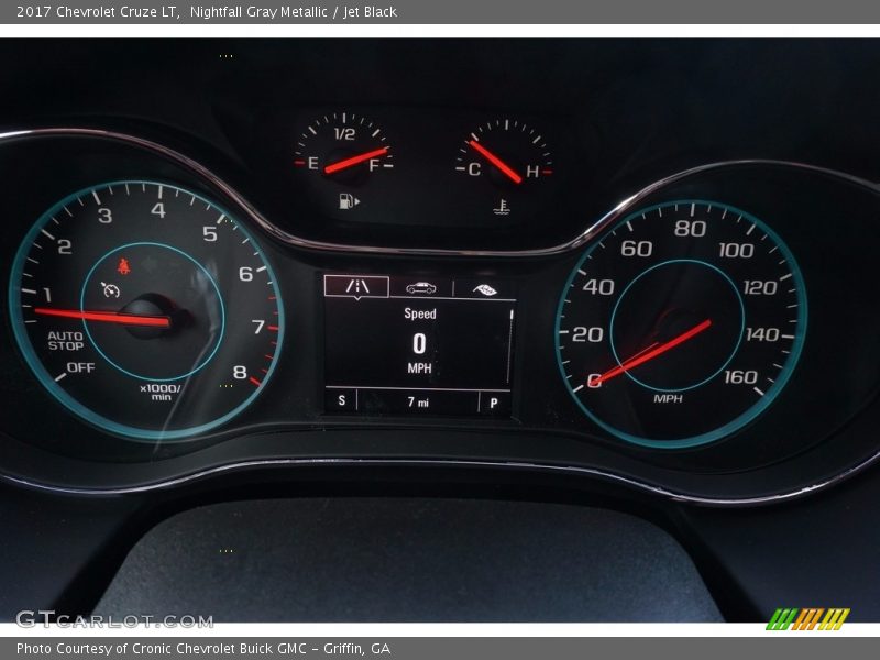 Nightfall Gray Metallic / Jet Black 2017 Chevrolet Cruze LT